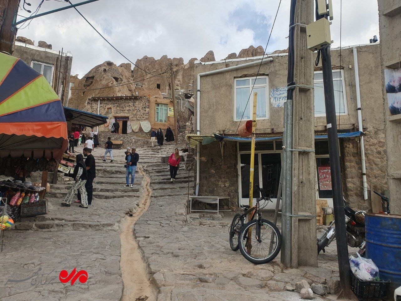 فروش صنایع دستی چین در روستای تاریخی کندوان!؛ درخواست اهالی روستا