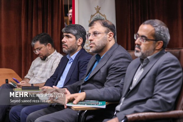 باید به فناوریِ «تبدیل تجربه به نظریه با الگوهای بومی» دست پیدا کنیم